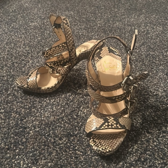 Christian Louboutin, size 37, snakeskin sandals - Picture 4 of 7